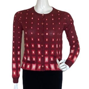 Vintage Prada sweater. Size Italian 42 / US 6 or M.